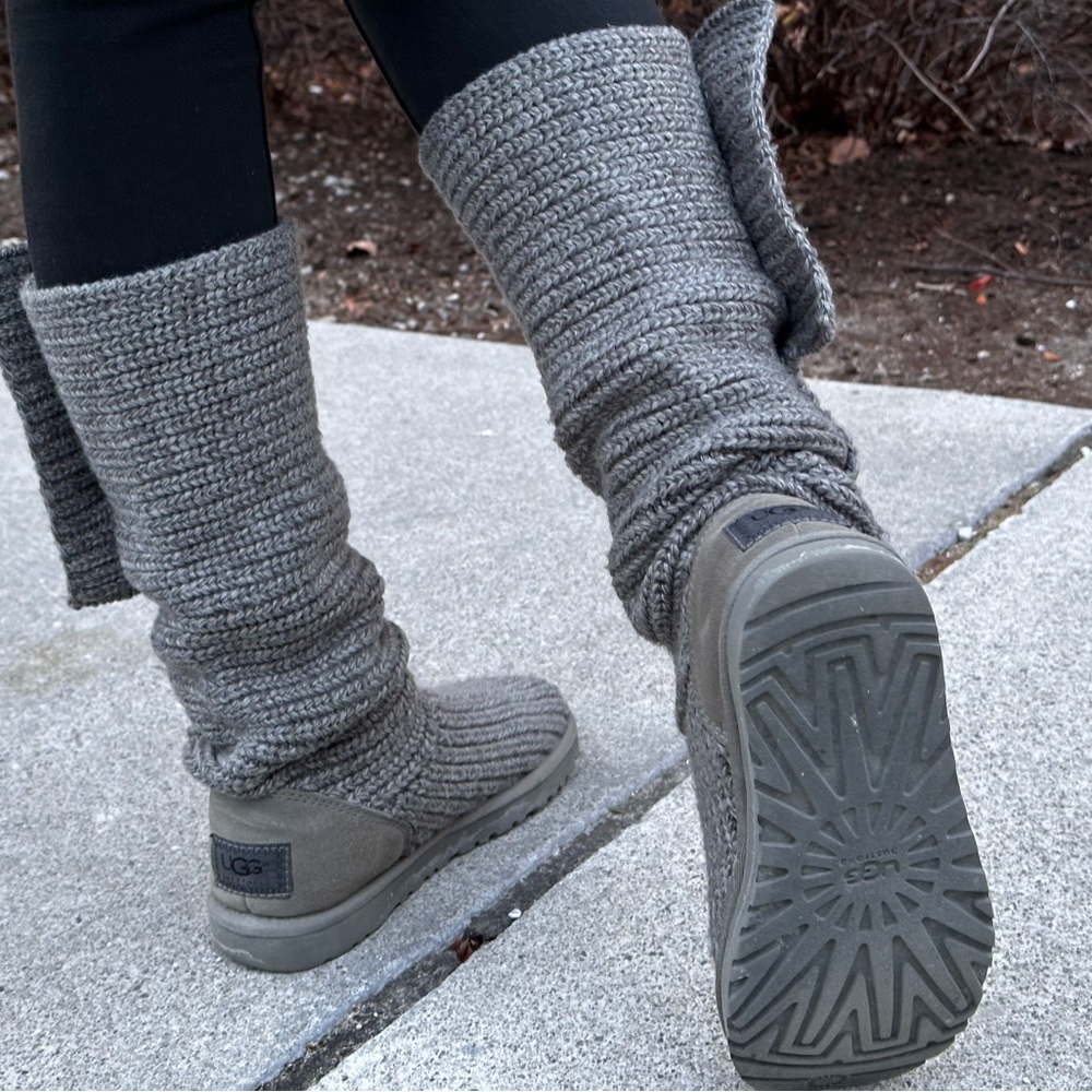 UGG CLASSIC CARDY 1016555 GREY WOMAN BOOT USA SIZE: 6 - Picture 3 of 5